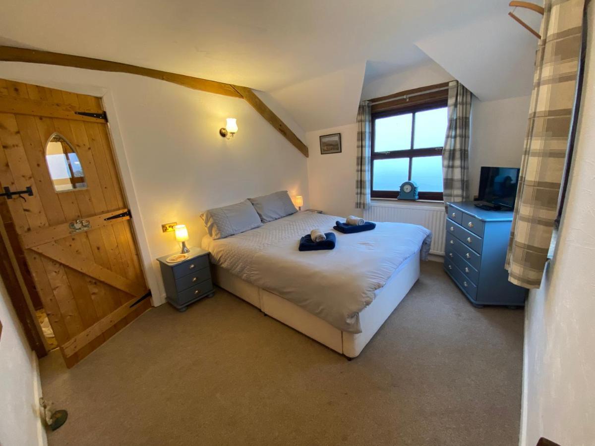 Beautiful Secluded Farmhouse With Hot Tub Villa Barmouth Dış mekan fotoğraf