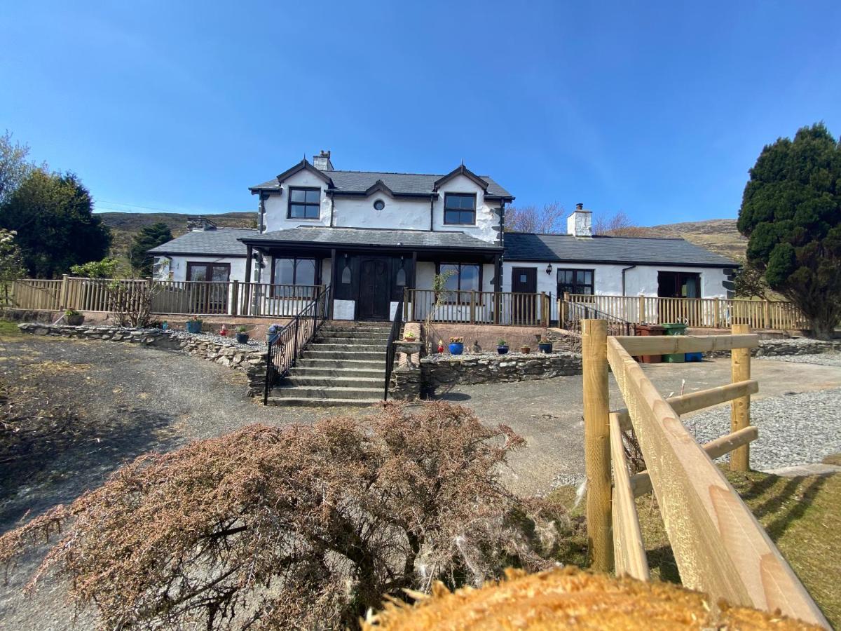 Beautiful Secluded Farmhouse With Hot Tub Villa Barmouth Dış mekan fotoğraf