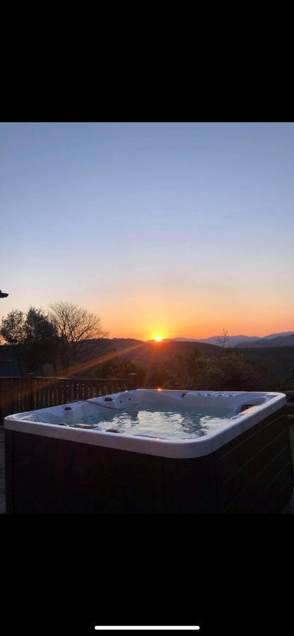 Beautiful Secluded Farmhouse With Hot Tub Villa Barmouth Dış mekan fotoğraf