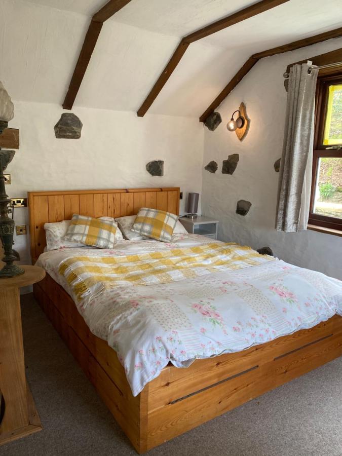 Beautiful Secluded Farmhouse With Hot Tub Villa Barmouth Dış mekan fotoğraf