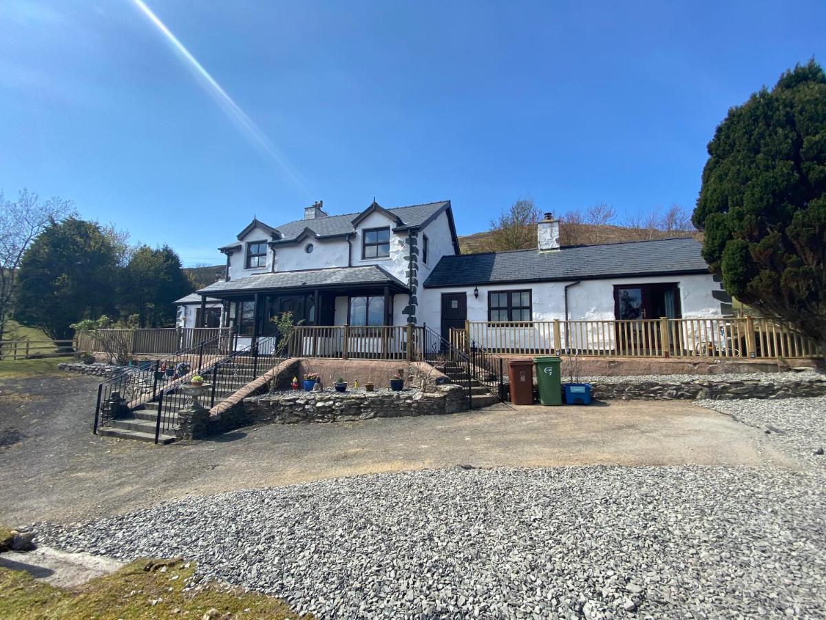 Beautiful Secluded Farmhouse With Hot Tub Villa Barmouth Dış mekan fotoğraf