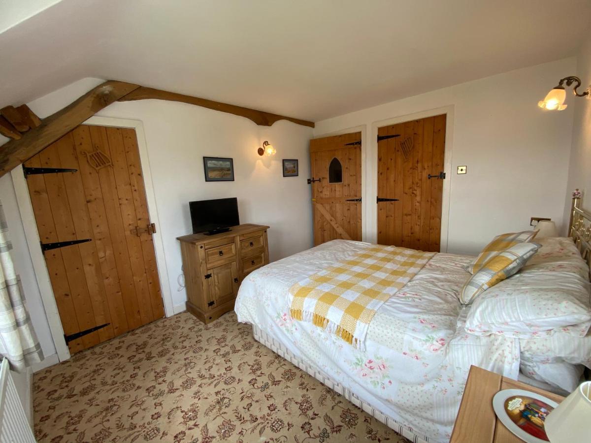 Beautiful Secluded Farmhouse With Hot Tub Villa Barmouth Dış mekan fotoğraf