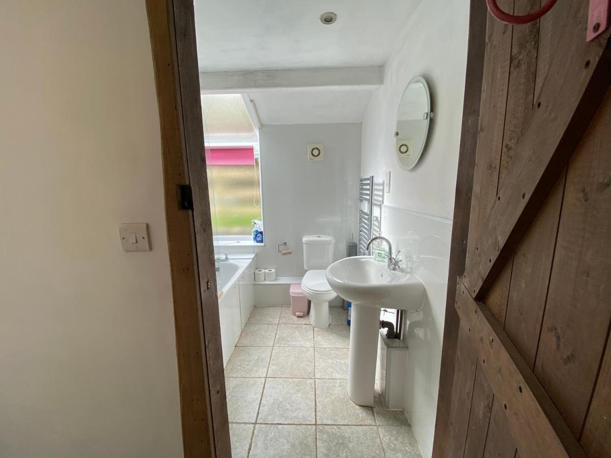 Beautiful Secluded Farmhouse With Hot Tub Villa Barmouth Dış mekan fotoğraf