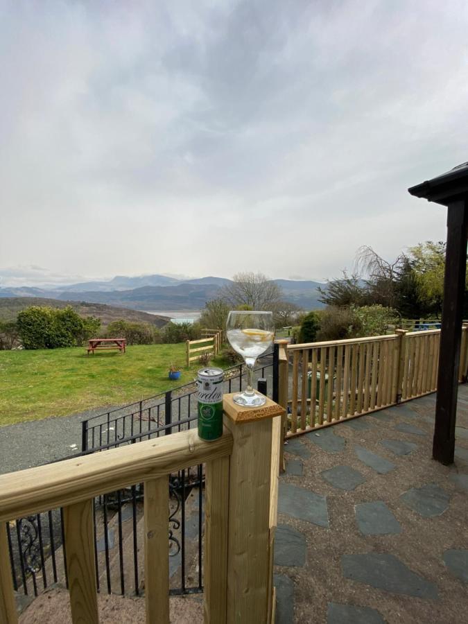 Beautiful Secluded Farmhouse With Hot Tub Villa Barmouth Dış mekan fotoğraf