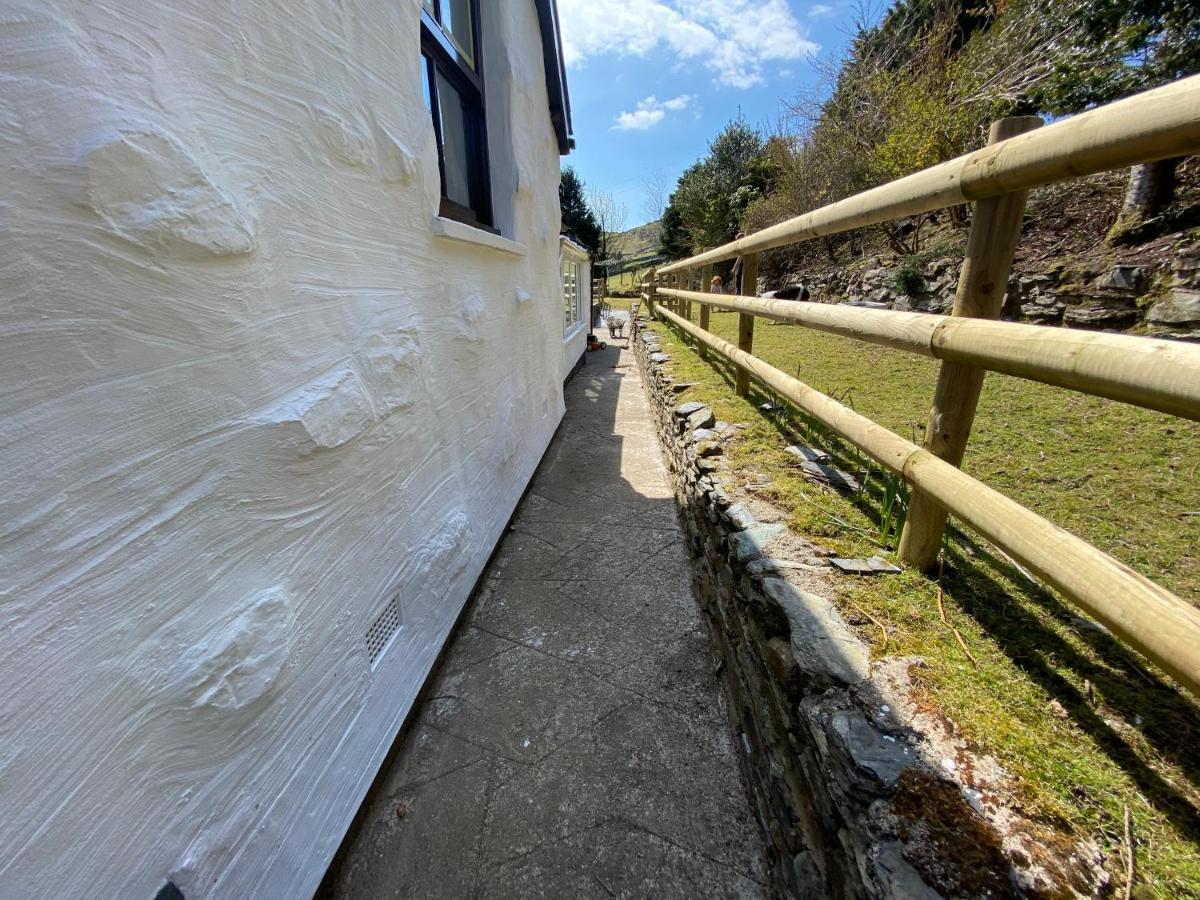 Beautiful Secluded Farmhouse With Hot Tub Villa Barmouth Dış mekan fotoğraf